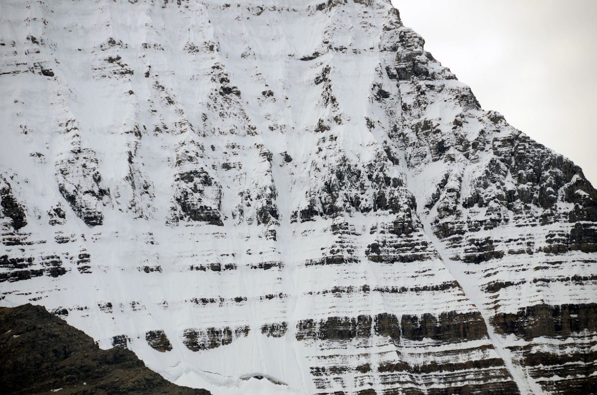 04 Mount Robson Emperor Face Close Up From Berg Trail Between Robson Pass And Berg Lake